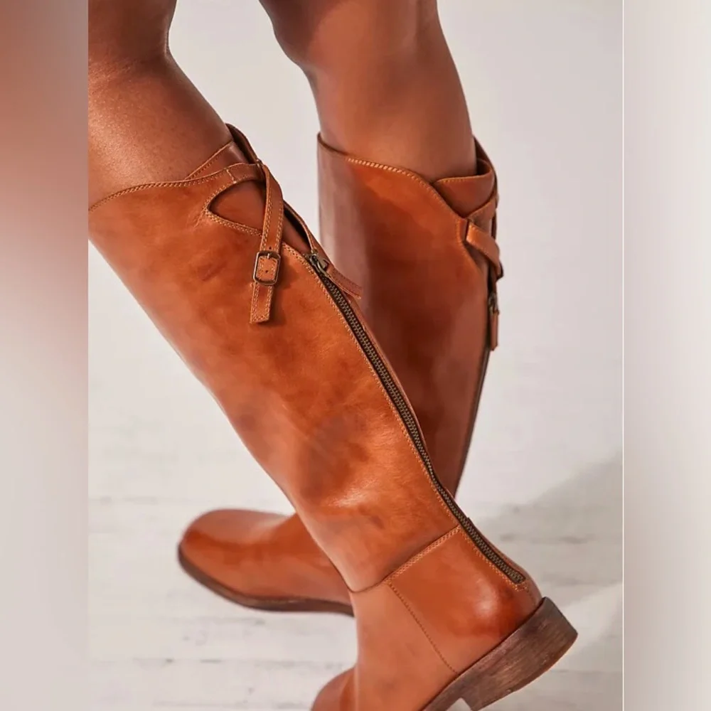 🆕 FREE PEOPLE | EVERLY EQUESTRIAN STRAP BOOT | SADDLE TAN | SZ: 8.5